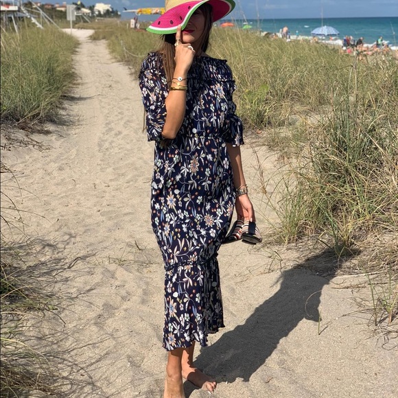 —-Chelsea off the shoulder long dress - Picture 8 of 8